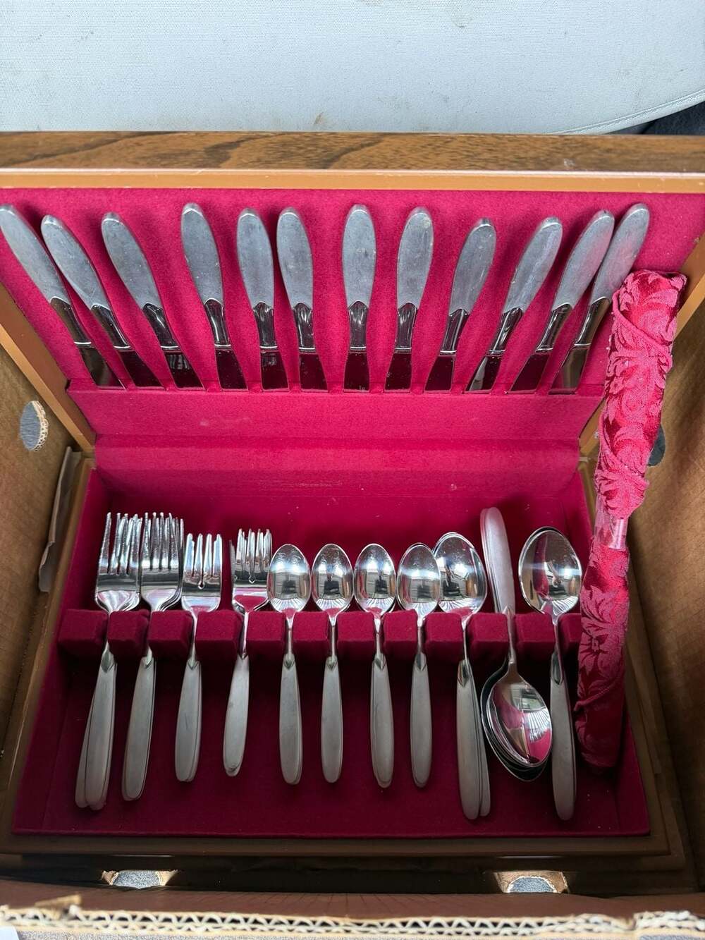 65 pcs Cambridge Vintage Stainless Steel Flatware Set in Wooden Storage Case